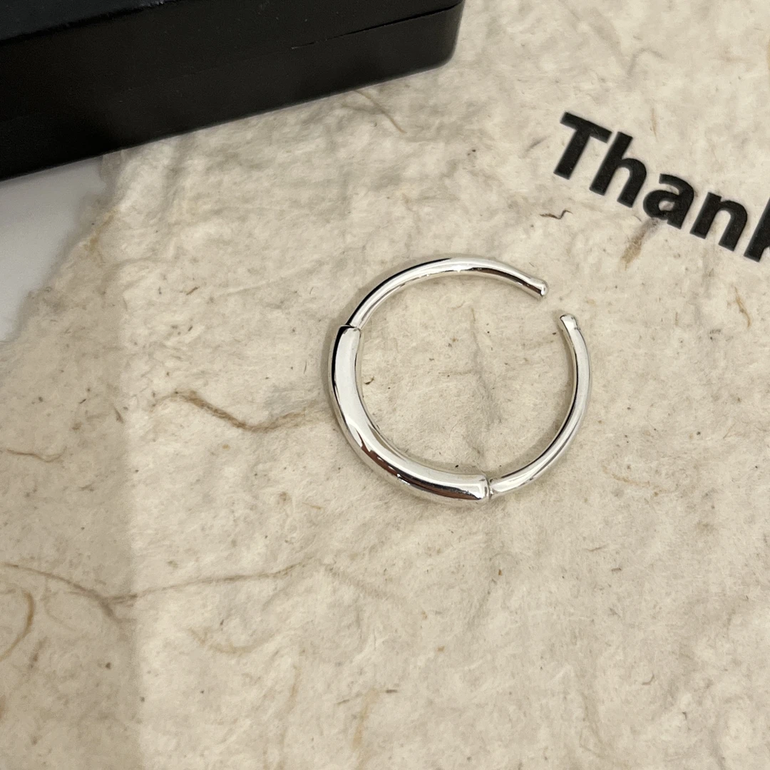 925银戒指 《二次元》小众设计师轻奢风法式简约百搭素圈戒指