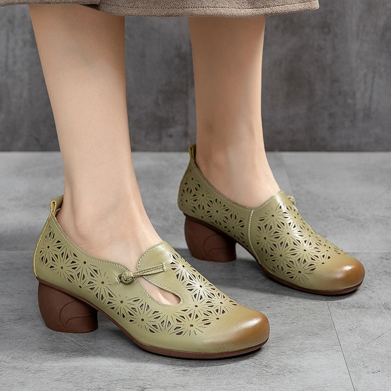 30231  春季款真皮软底软面透气妈妈鞋凉鞋中老年镂空洞洞软底鞋
