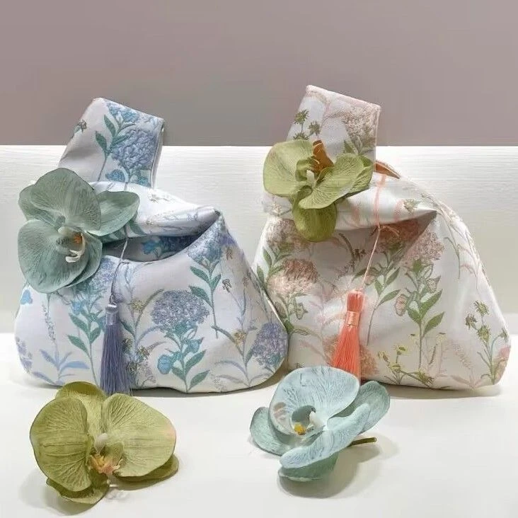 新中式伴手礼手腕包金丝提花流苏节庆礼盒手提礼品袋送礼伴手礼