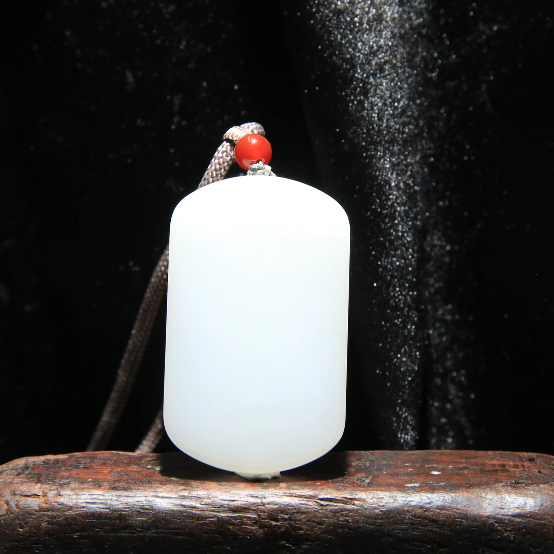 和田玉无事牌HDN057