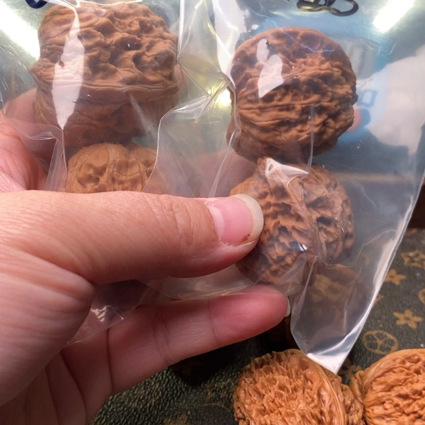 【闪购商品】猴头核桃吊坠山****司2对