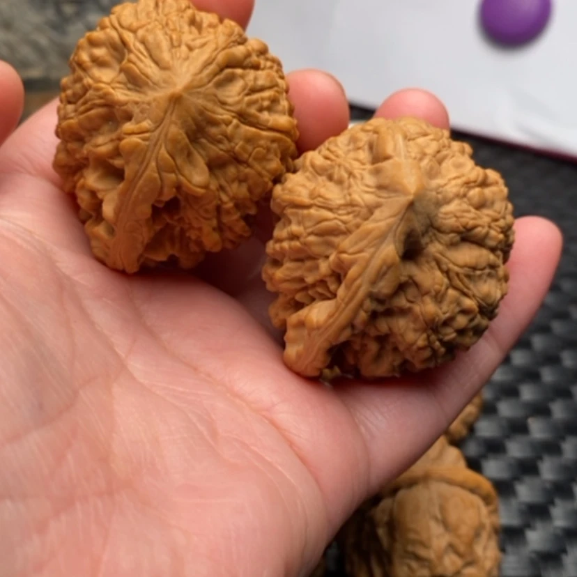【闪购商品】文玩核桃吊坠豆*一帆风顺