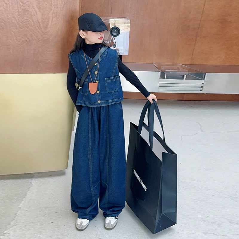 大女童套装秋装2024新款儿童初中生秋款毛衣牛仔马甲阔腿裤三件套