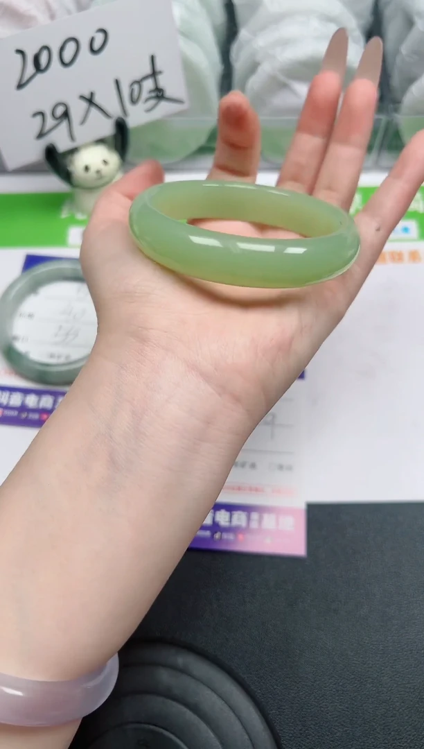 【闪购商品】石英质玉手镯未镶嵌12A-60-60