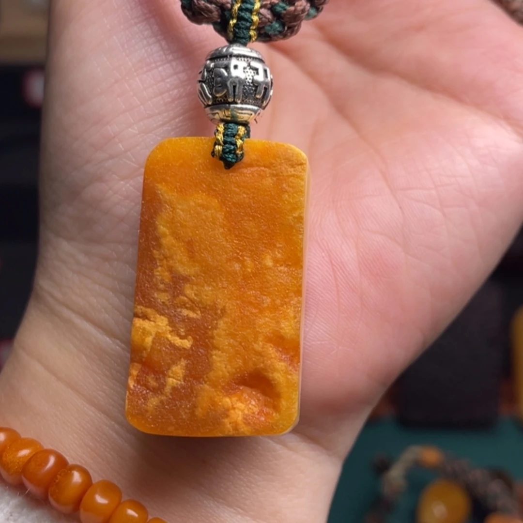 【闪购商品】琥珀颈饰未镶嵌