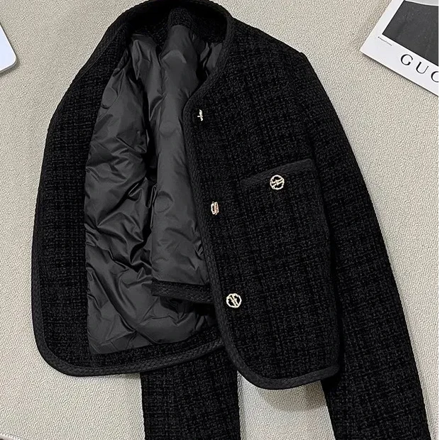 黑色内里加厚小香风短外套女2025年冬季新款洋气保暖显瘦流行上衣