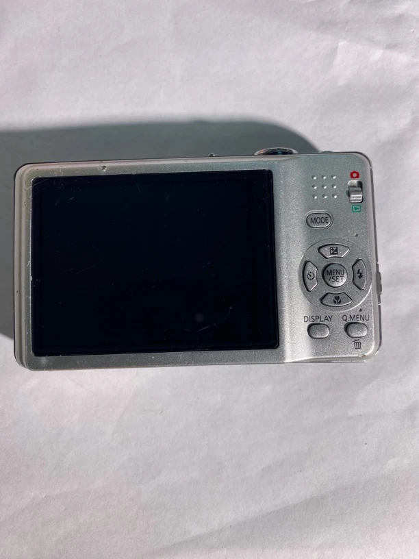 9新 Panasonic/松下 FH3 1410万像素5倍光学变焦