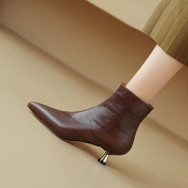 4CM小猫跟尖头短靴女2025年新款春秋单靴真皮棕色细跟中跟瘦瘦靴