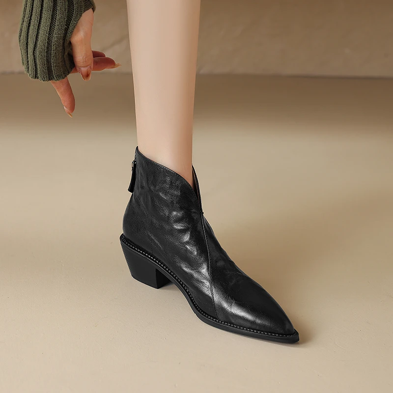 4.5CM黑色真皮粗跟及裸靴女秋冬时尚百搭尖头粗跟后拉链短筒女靴