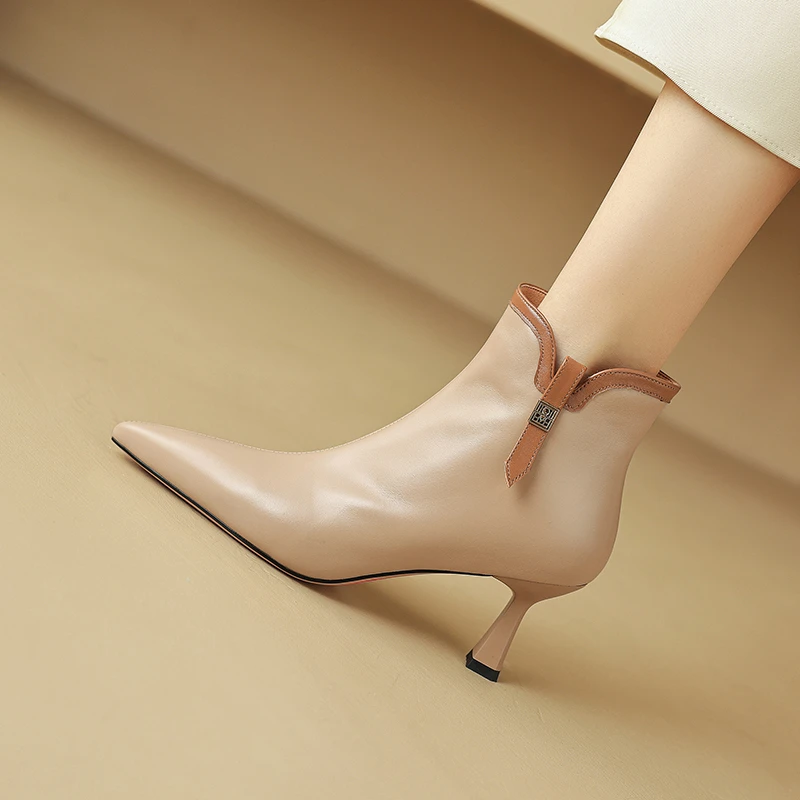 6.5高级感细跟短靴秋冬百搭法式真皮尖头中跟及踝靴时尚v口瘦瘦靴