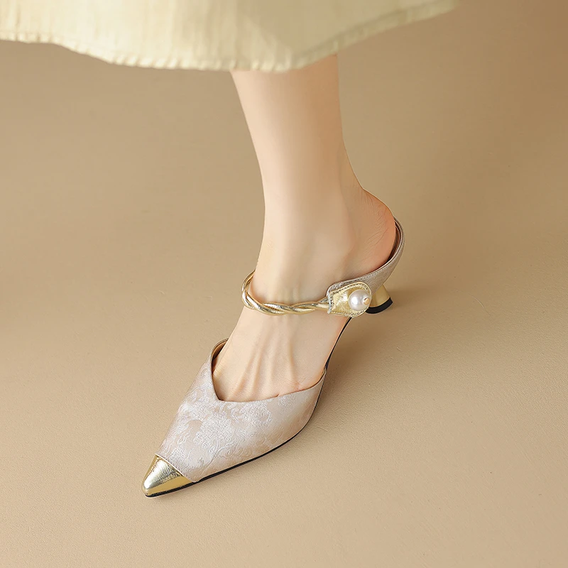 6.5CM国风丝绸牛皮包头拖鞋细跟珍珠凉鞋百搭尖头穆勒鞋大码40-43