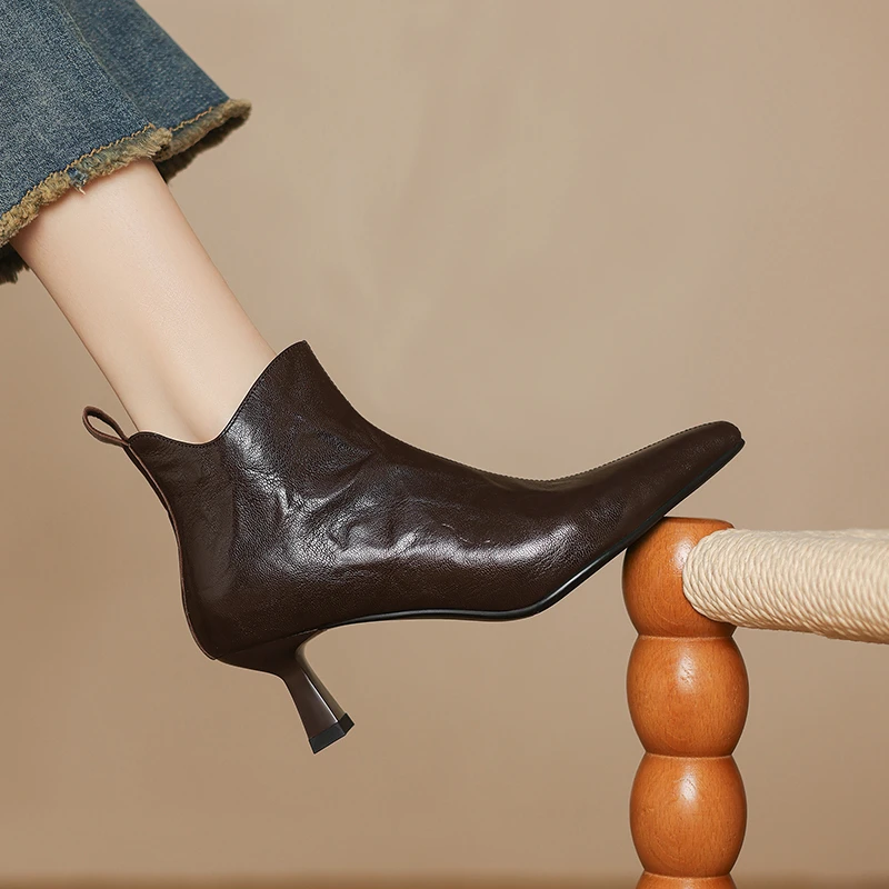5.5CM秋冬新款高跟裸靴真皮时尚尖头细跟短靴法式复古风V口单靴子