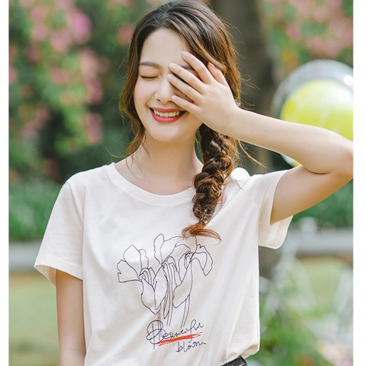 茵曼新款圆领文艺绣花韩版潮流休闲学生显瘦短袖T恤女18225046