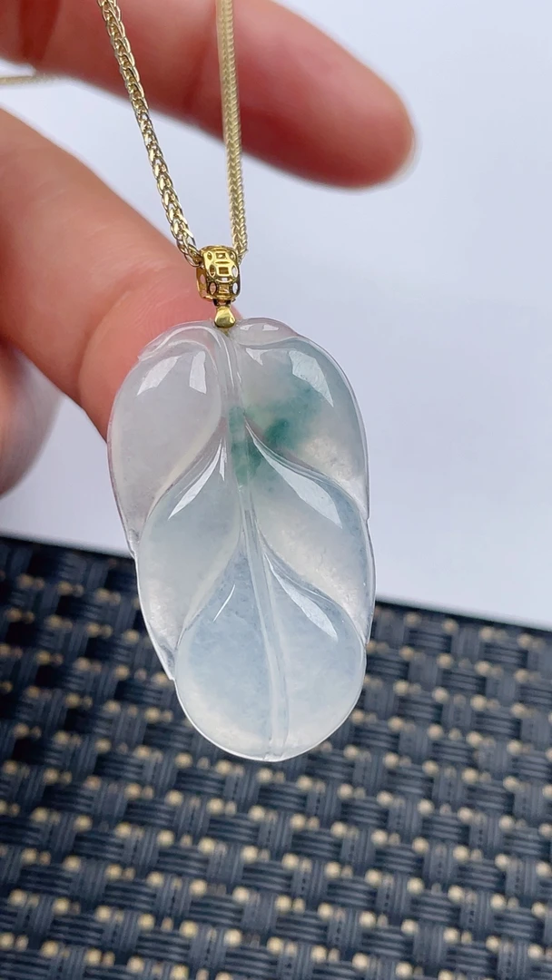 缅甸天然翡翠A货冰飘花叶子吊坠尺寸34-20-3.7