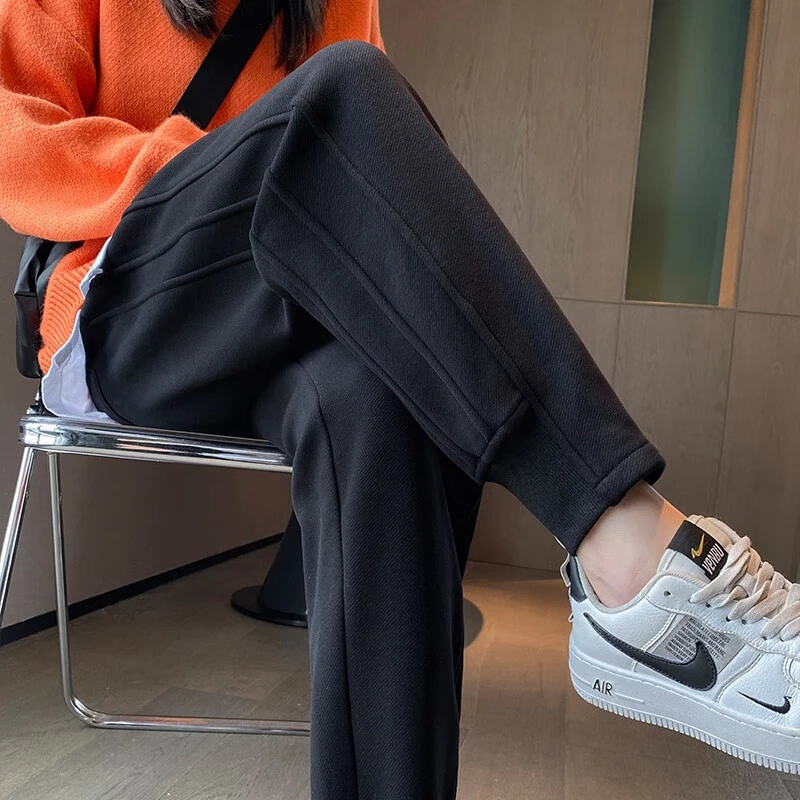 加绒运动裤女秋冬季新款宽松束脚外穿加厚羊羔绒保暖休闲卫裤