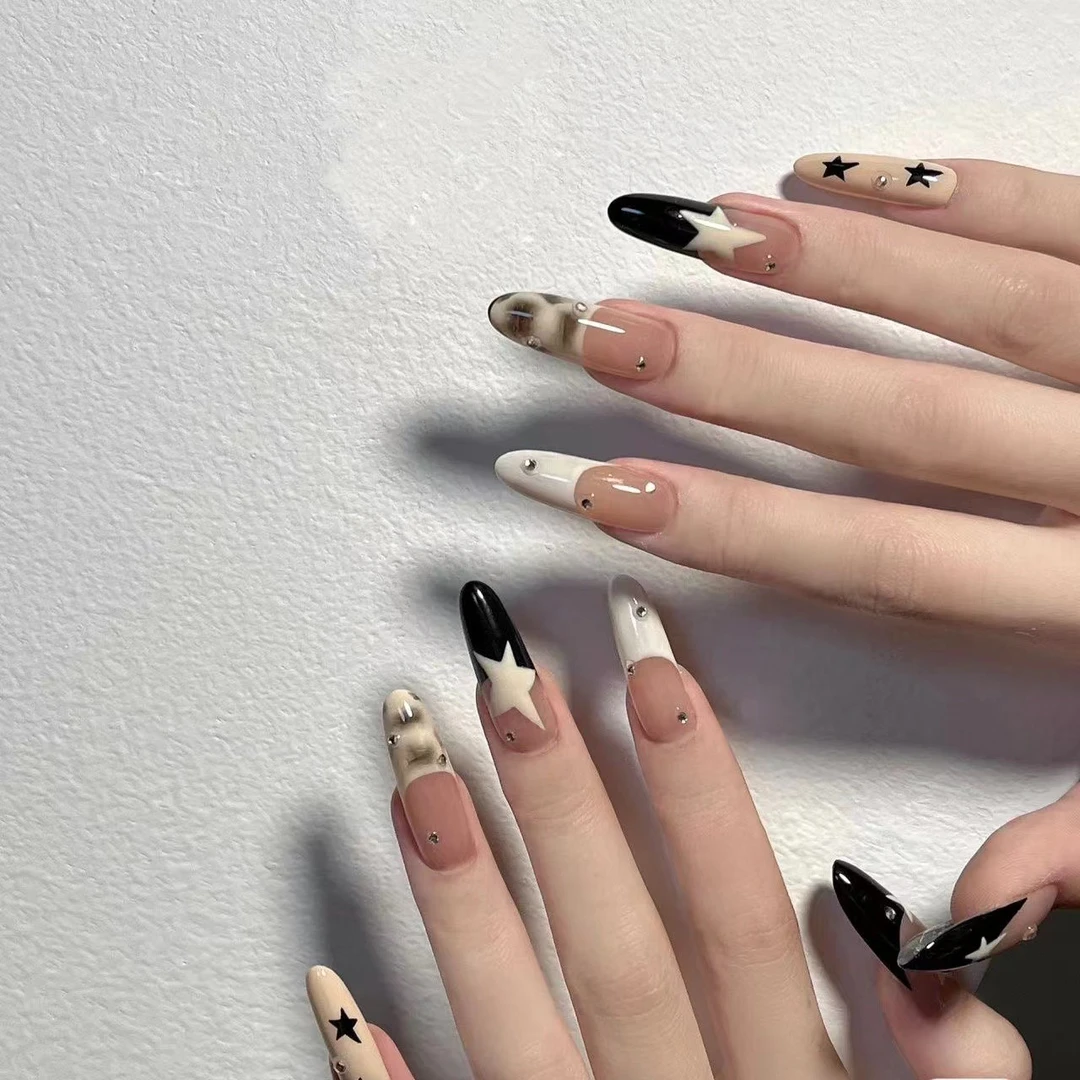 指尖星河法式显白手绘星星手工穿戴甲甜酷长款多巴胺杏仁甲穿戴甲