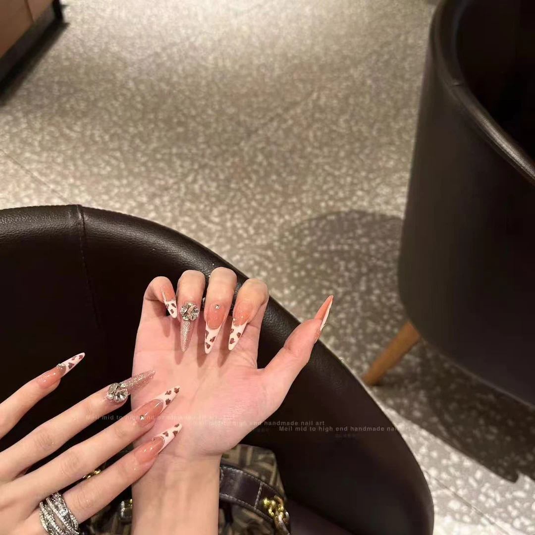 纯手工穿戴甲纯欲粉色法式豹纹爆闪猫眼气质氛围感钻球假指甲片