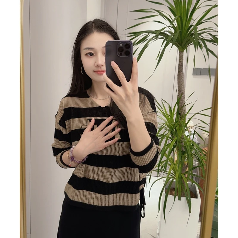 V领长袖春秋新款抽绳字母毛衣气质撞色打底套头条纹宽松针织衫女