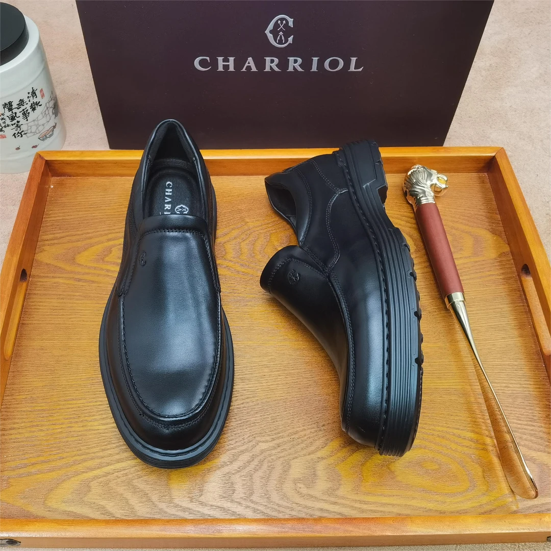 【夏利豪正品保障】1123男士舒适百搭黑色真皮厚底商务乐福鞋