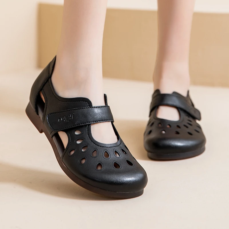 9701夏季新款真皮女鞋镂空包头洞洞鞋防滑软底平跟中老年妈妈凉鞋