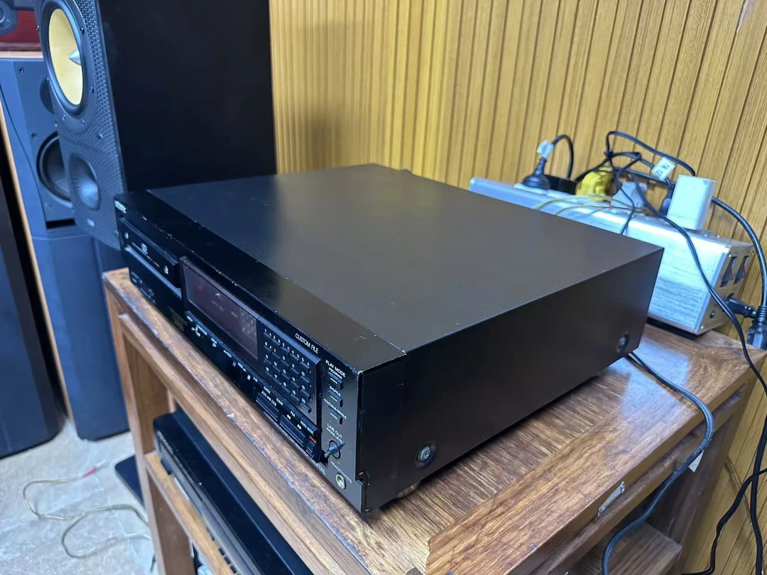 家用音箱CD机家用电器