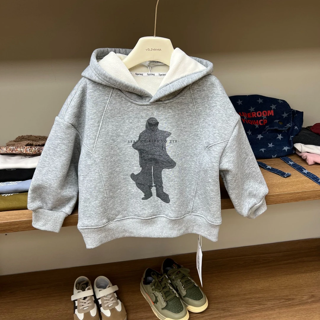 vilimama2024年秋冬款灰色酷酷小人一体绒加绒连帽卫衣S64159