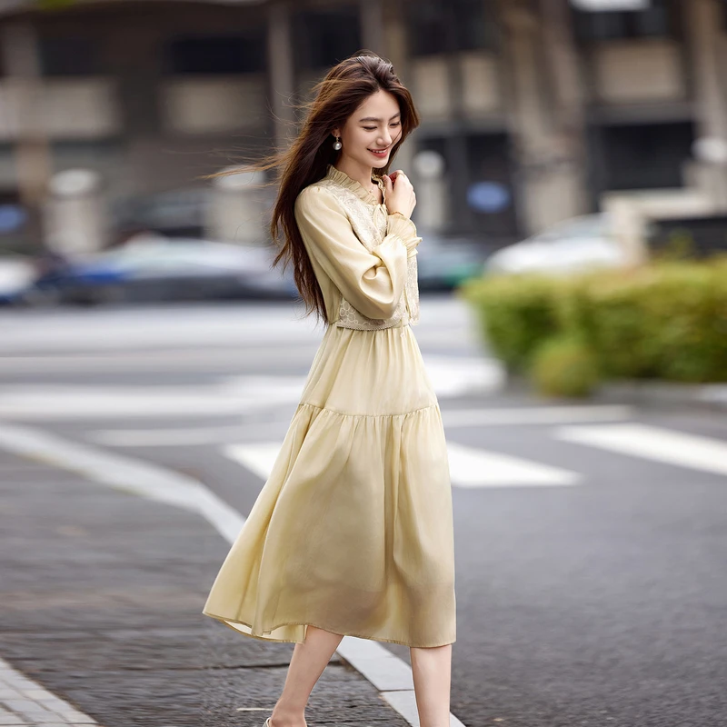 苏醒的乐园2024新款时尚气质连衣裙SXL24219
