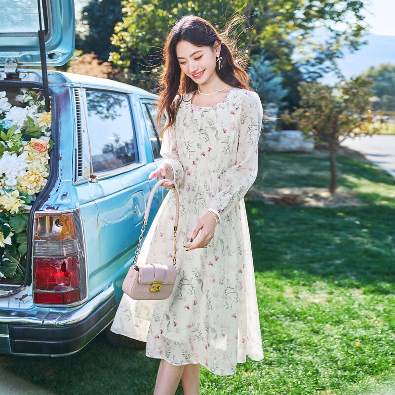 时尚气质连衣裙SXL24049