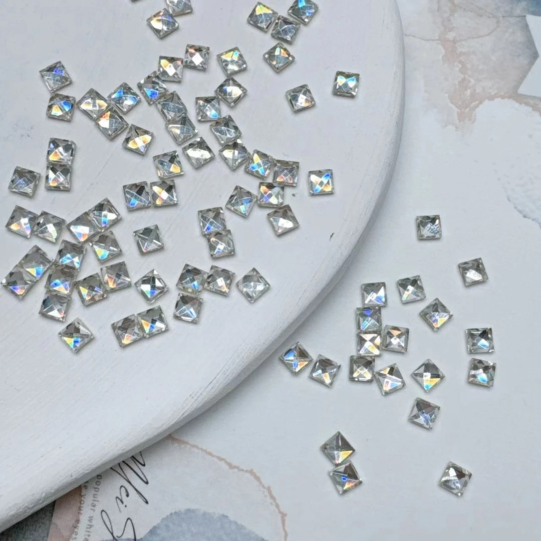 春柚美甲饰品网红新款超闪施家倒边小号白色正方平底钻美甲钻4mm