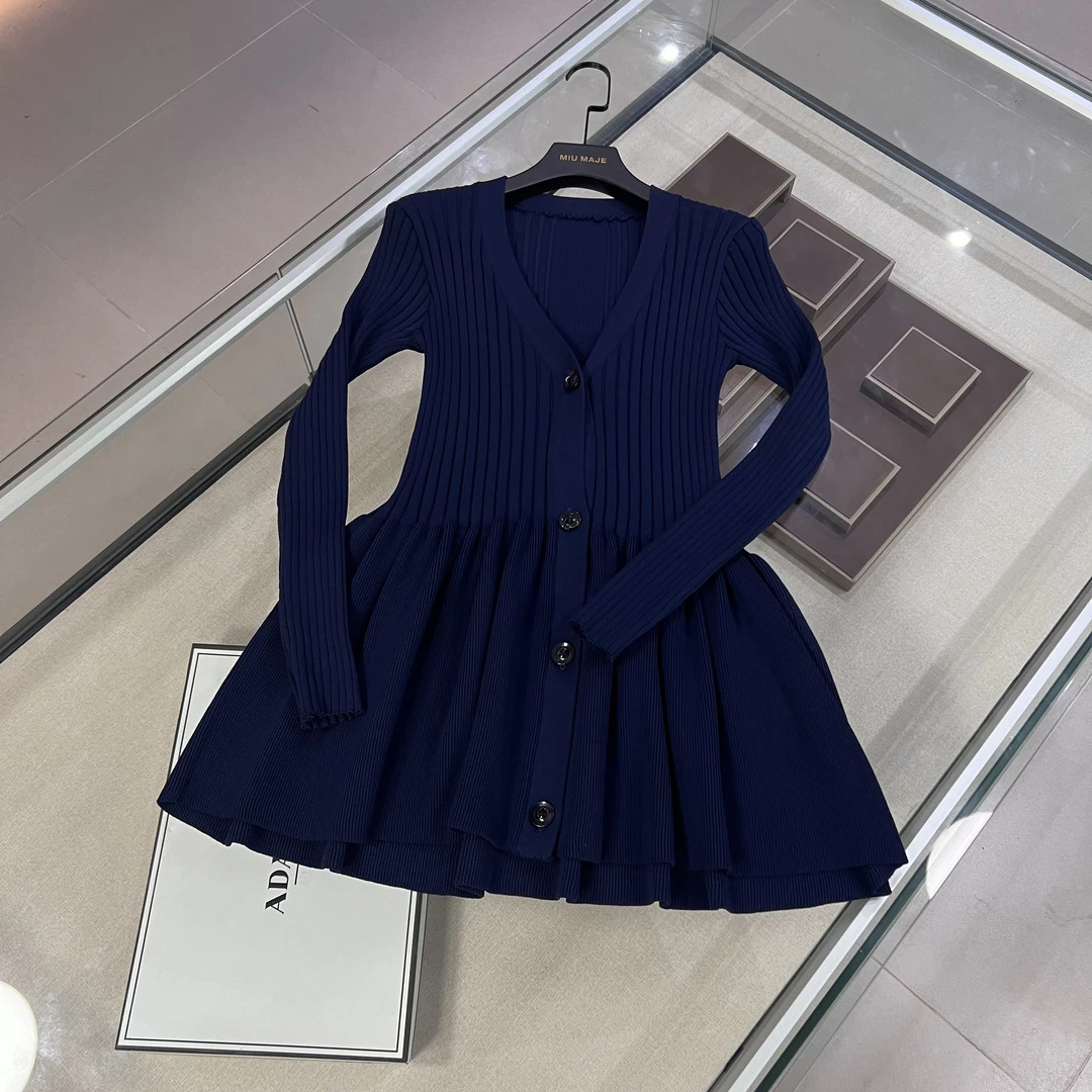 现货】深圳南油高端女装法式小香名媛V领修身长袖收腰针织连衣裙