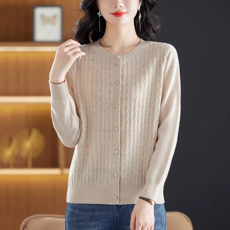 羊毛开衫女2024新款中年妈妈秋装洋气百搭针织外套宽松大码