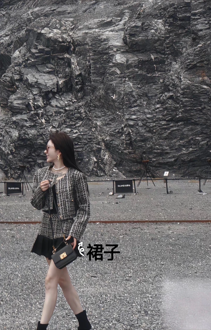 【磊磊分享】秋季上新千鸟格子高腰显瘦A字版小香风百褶裙子#8811