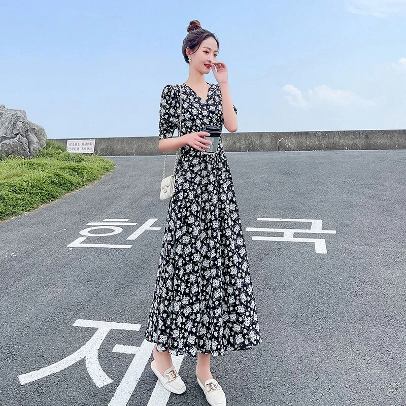 A1024复古通勤大码女装法式遮肚子v领长款碎花连衣裙子2023年新款