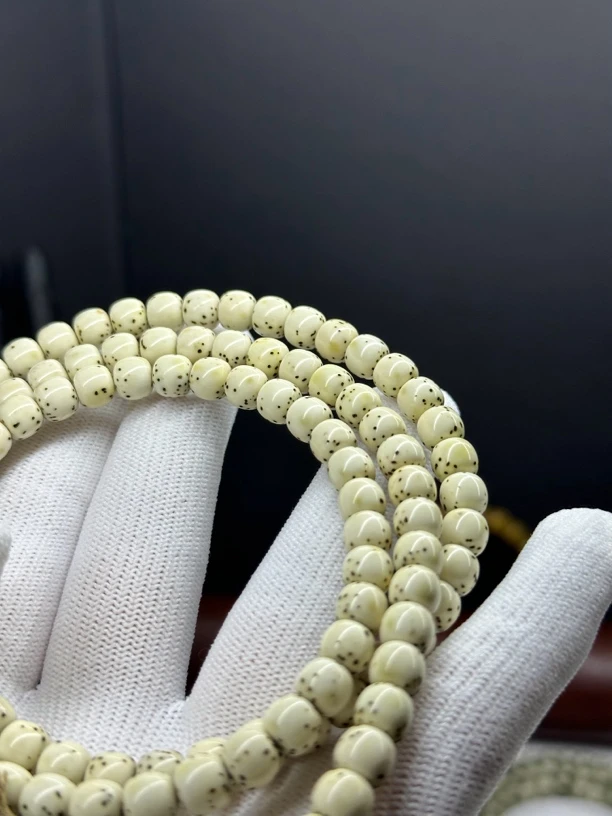 渡香·海南原生态瓷白半壁留白数星星级别7*6脖挂108