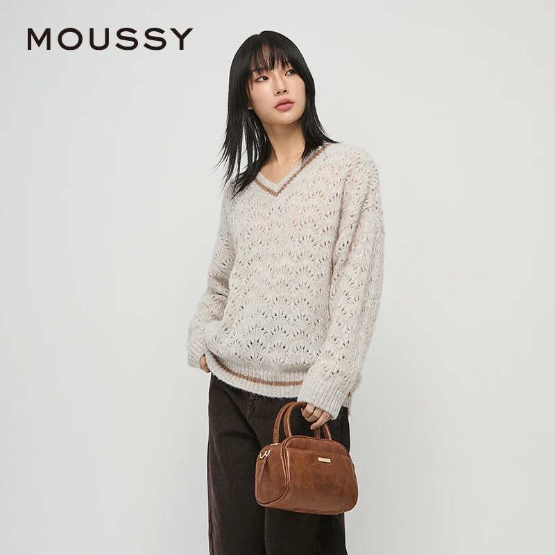 moussy 2024秋季撞边V领毛绒针织衫慵懒感毛衣02AZ70-2241
