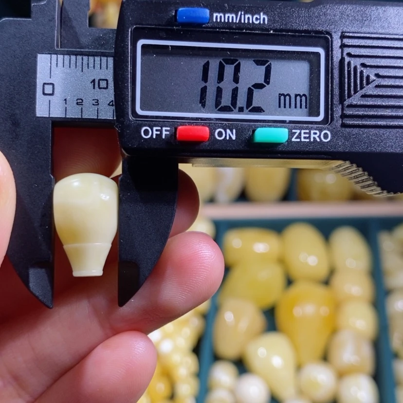 【闪购商品】琥珀裸石未镶嵌