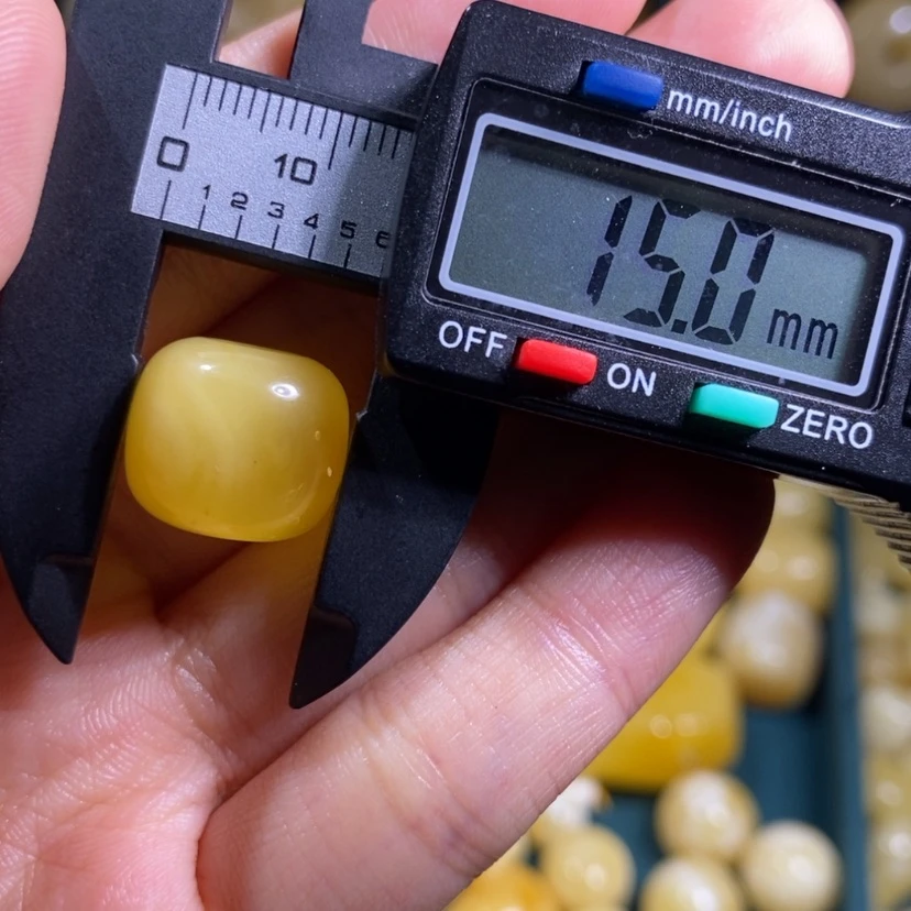 【闪购商品】琥珀裸石未镶嵌