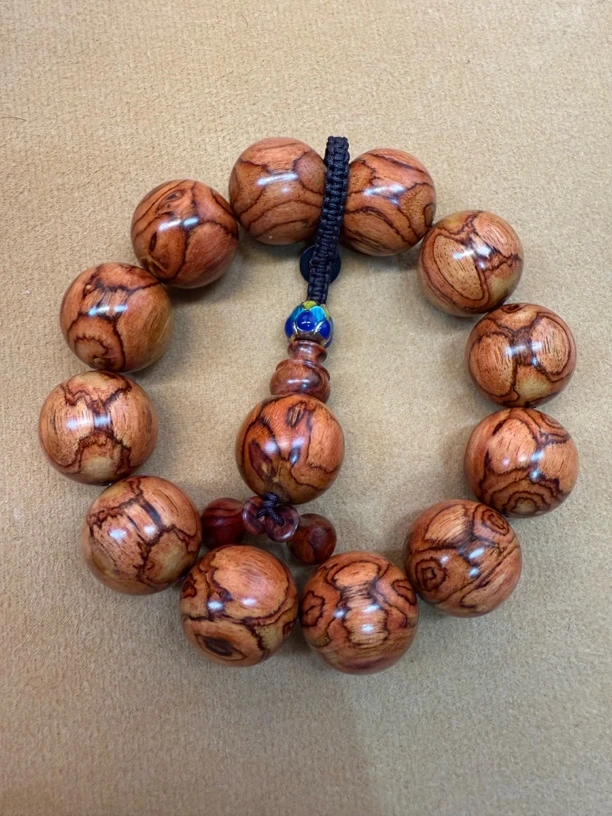 海南黄花梨奥特曼对眼鬼脸2.0