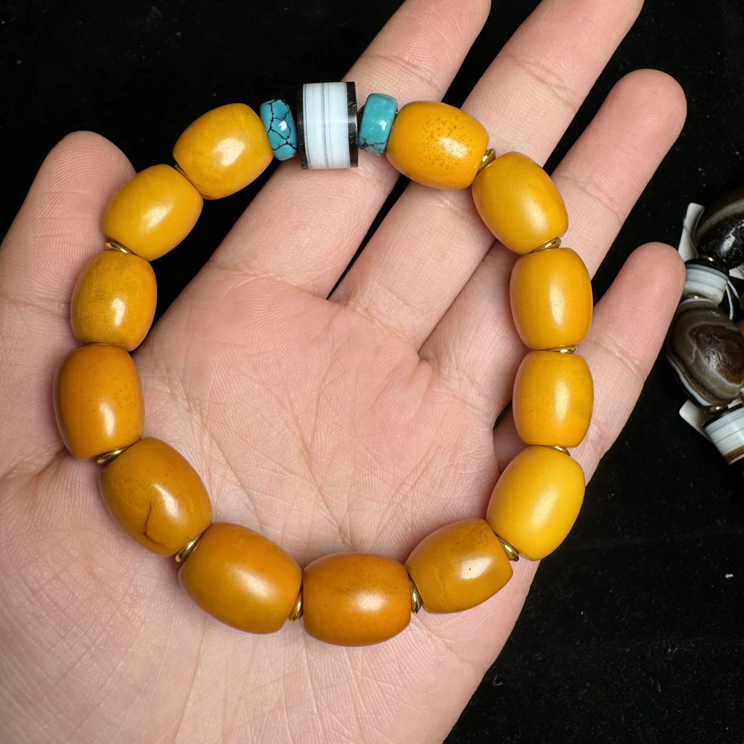 精品，鸡油黄蜜蜡手链