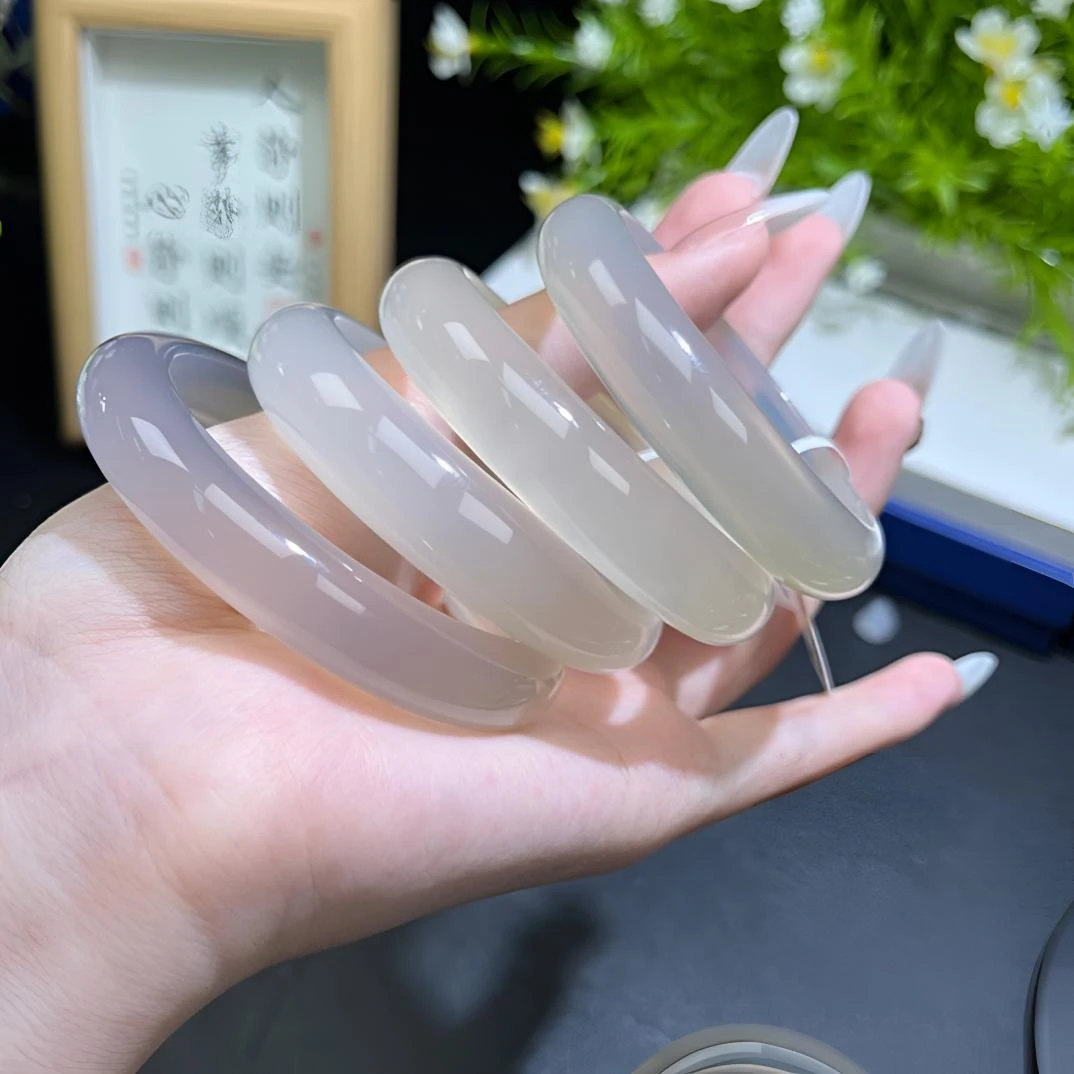 天然玛瑙手镯马料白月光浅香槟金多样性发其一