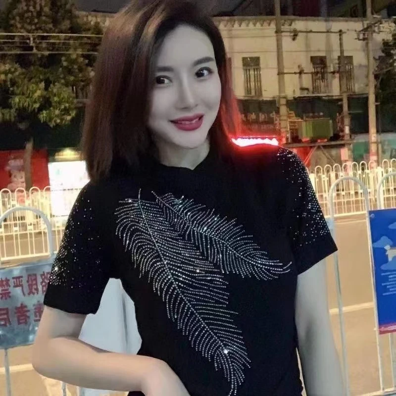 2023夏季重工设计感亮钻T恤女新款时尚气质修身显瘦短袖圆领上衣