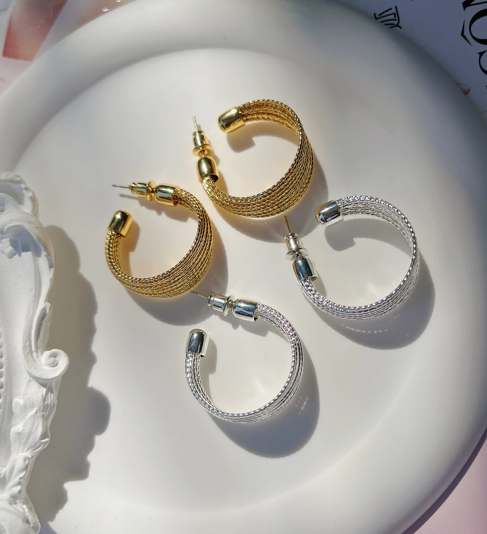 铜合金耳饰 【ins高级感】小众设计简约高级时髦百搭素圈耳环