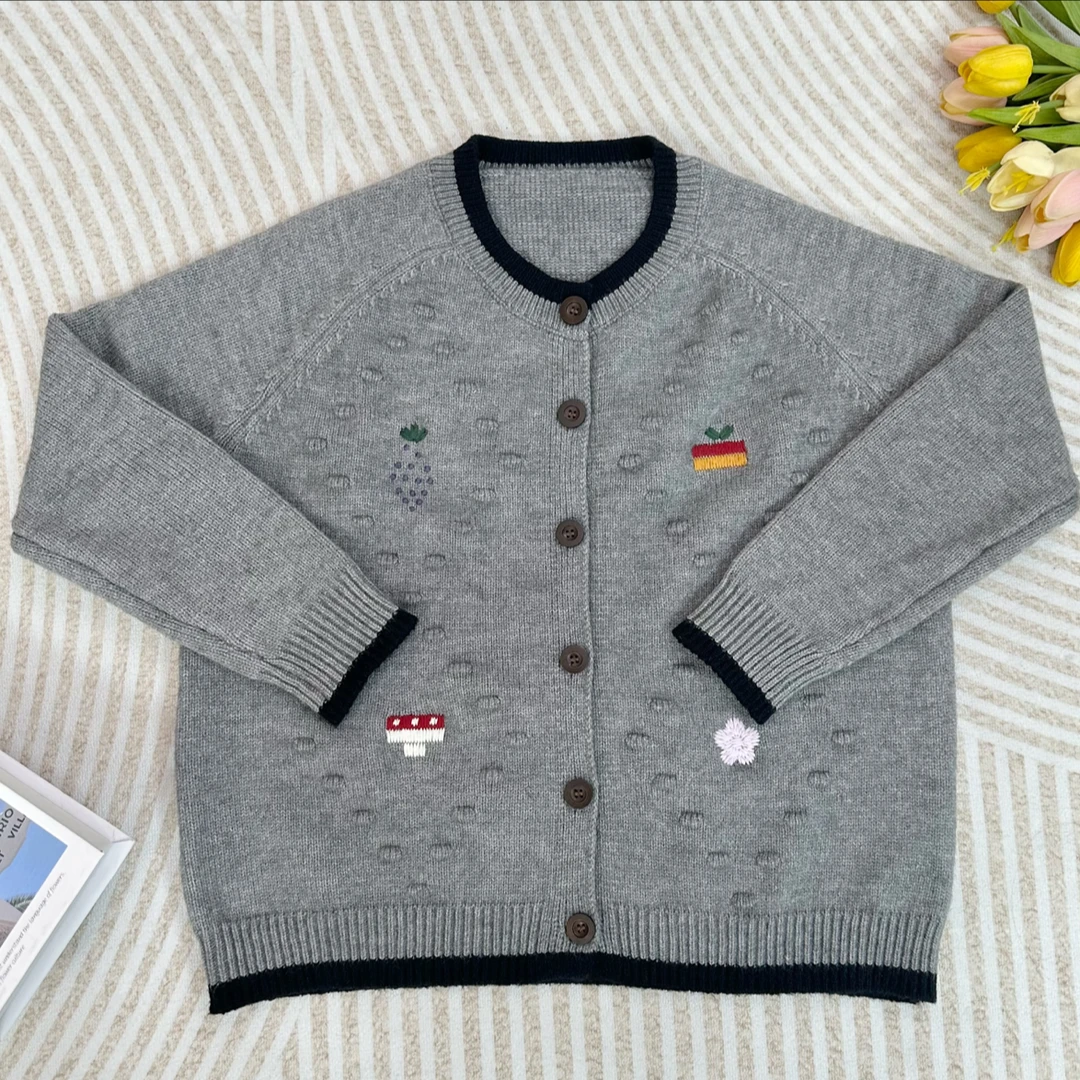 秋冬女士新款圆领刺绣开衫显瘦遮肉百搭洋气外穿毛针织衫