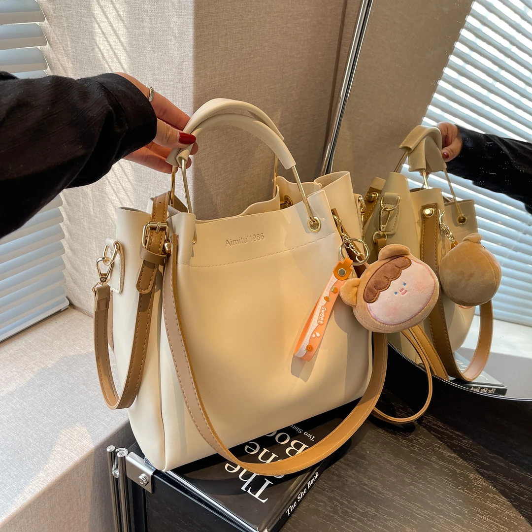 Aimitu休闲2025新款潮流质感洋气百搭大容量通勤单肩托特包