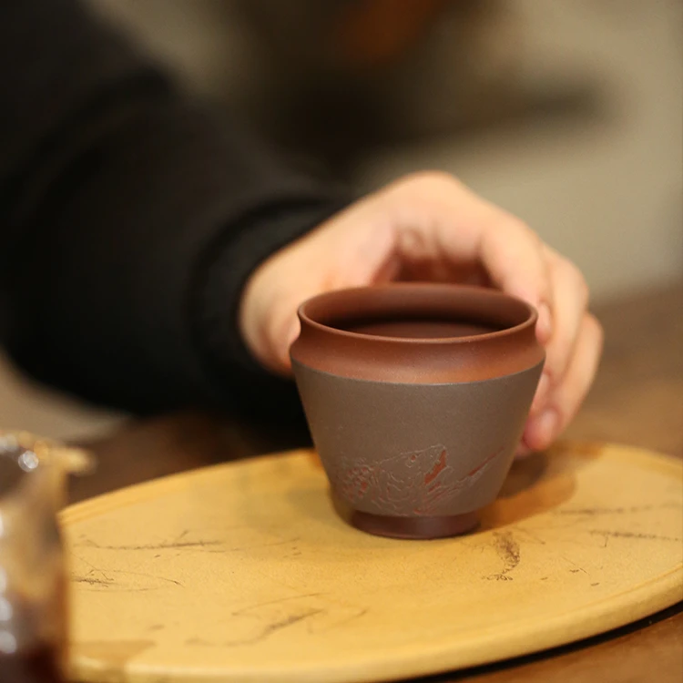 杯研所 | 宝瓶杯 桂鱼图 紫泥粉浆 120cc 紫砂主人杯 精品陶刻