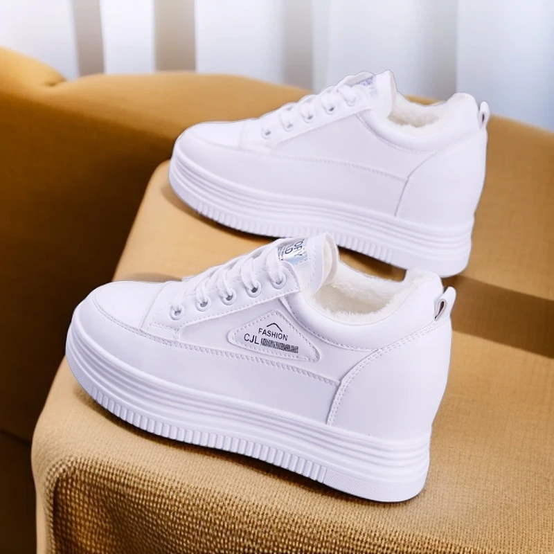 增高7cm皮面小白鞋女冬季新款爆款百搭加绒加厚内增高小白鞋潮鞋