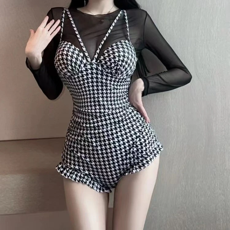 范美意性感女郎黑色罩衫千鸟格显瘦温泉泳衣