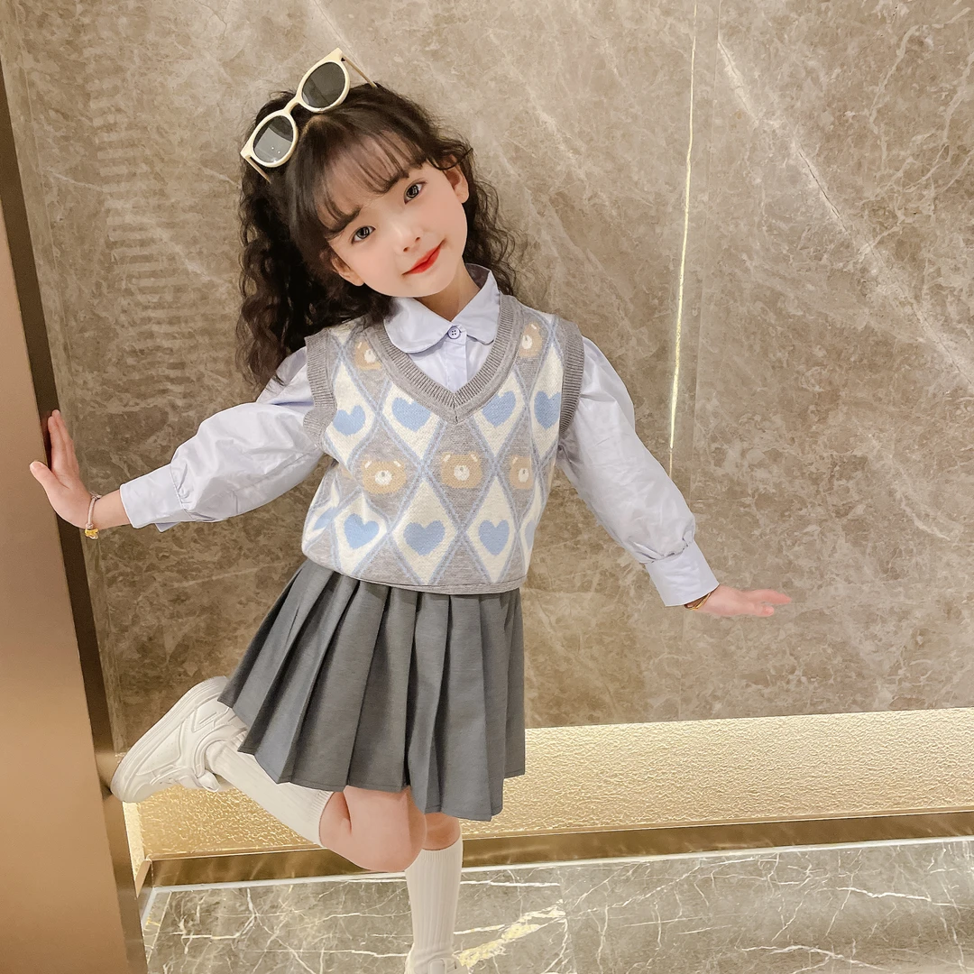 【现货】2024早秋女童甜心可爱新款学院风3件套马甲百褶裙衬衫韩版