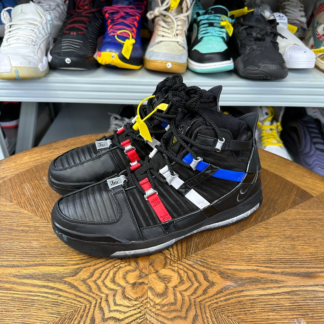 詹姆斯3理发店篮球鞋/43码/发售价1299/99新/原盒原配件/t913