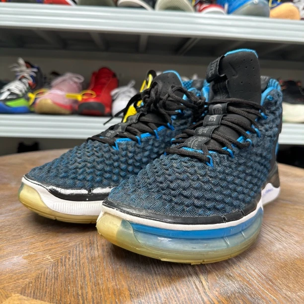 42.5码/Nike 黑蓝实战篮球鞋/参考价1399/95新/无盒/T1434